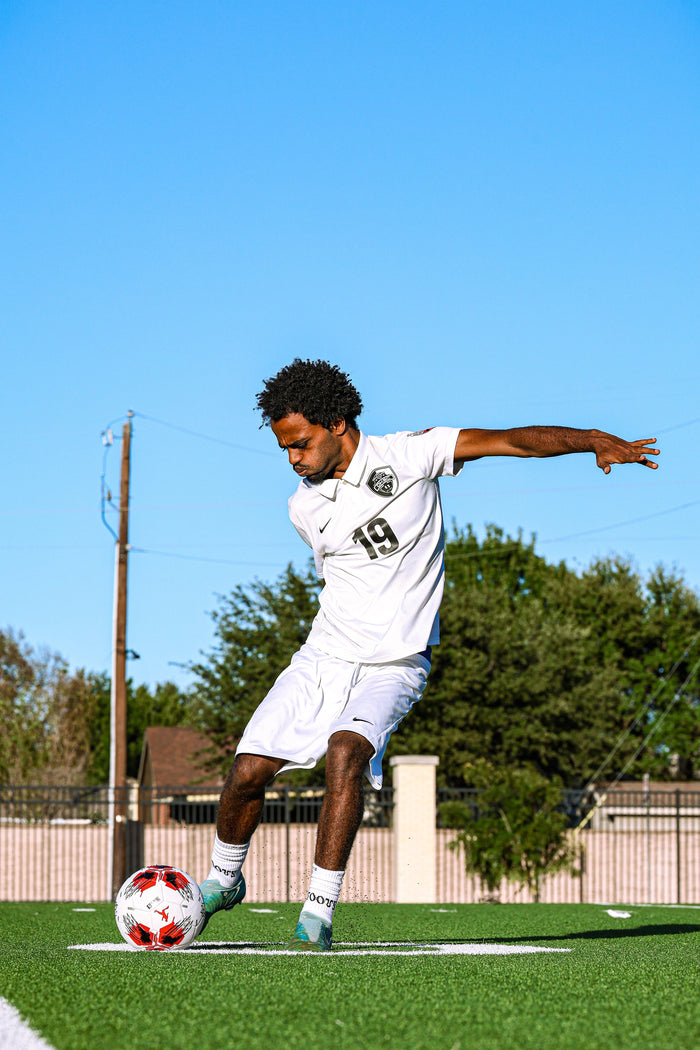 Top Reasons Why Thermal-Bonded Soccer Balls Are the Best for Training & Match Play